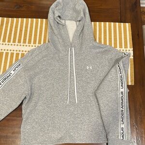 I’m selling this cropped Under Armour hoodie!